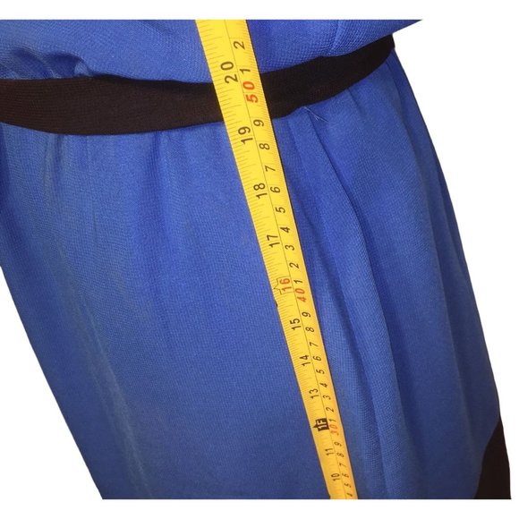 Vintage GUESS Dress - Blue with Black Shoulders, Belt and Block at bottom Size 8 - Picture 5 of 11